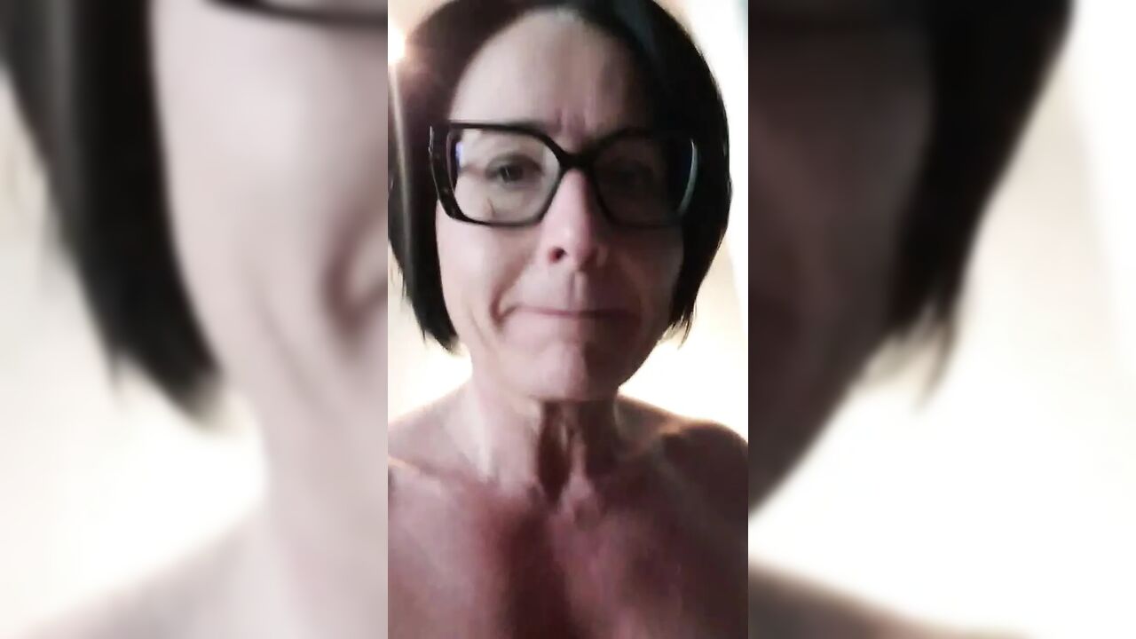Julie does nude run in the office