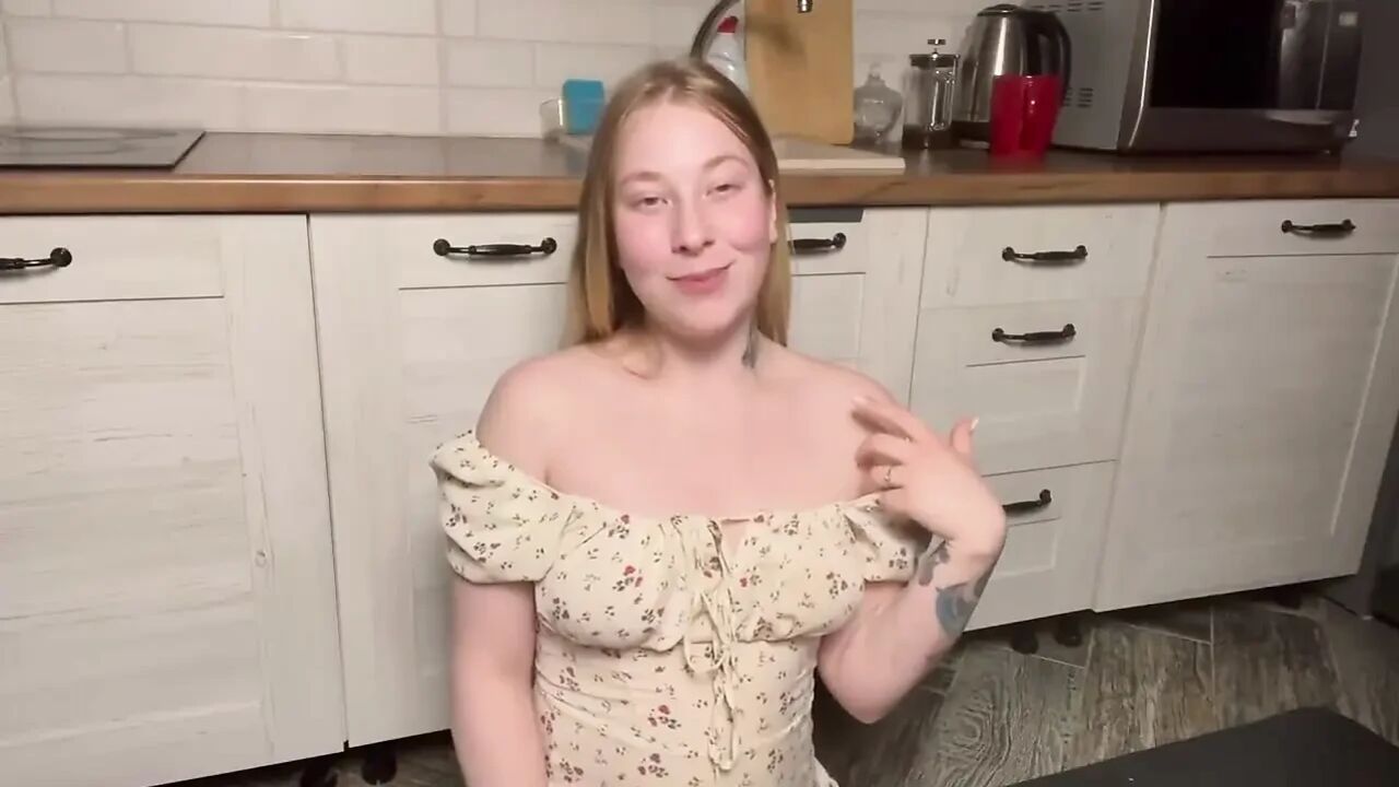 Instructions for Masturbation on the Example of My Boyfriend! Made Me Cum on My Chest From a Blowjob.