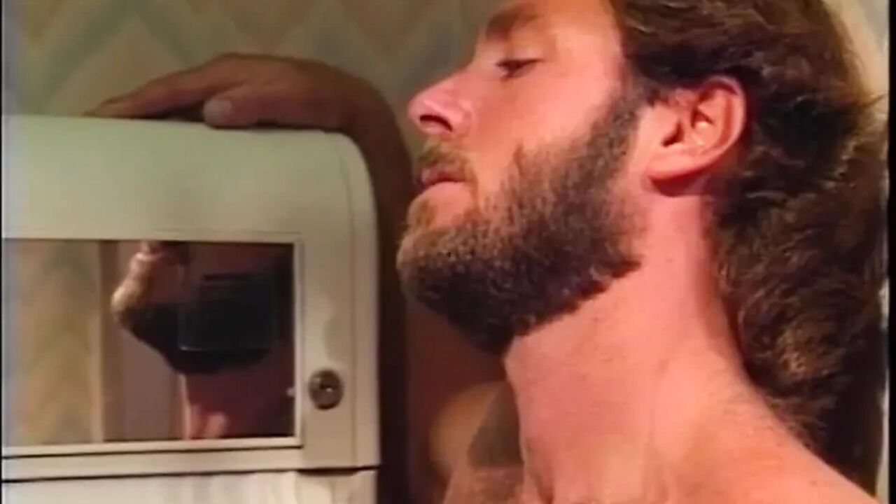 Blonde couple pussy fucking in the toilet