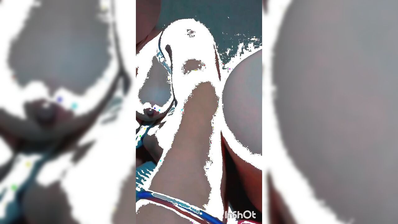 MMS video of Desi Indian Delhi lady fingering her pussy has been shared here
