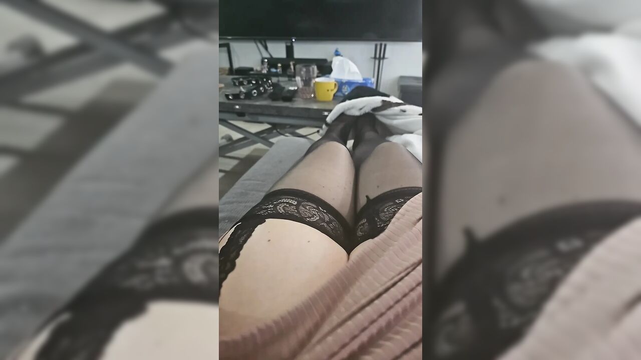 Come Eat My Pussy and Offer Me Your Cock