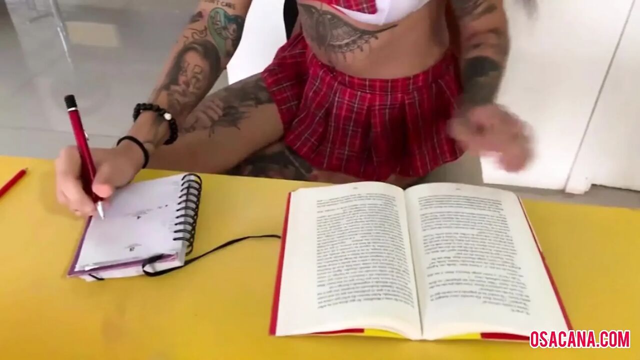 Cheating to pass college school subject