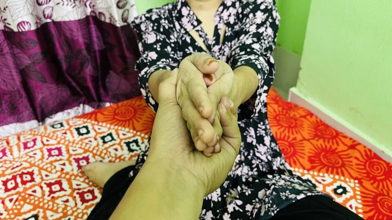 My little sister-in-law is so cute and I want to fucked her