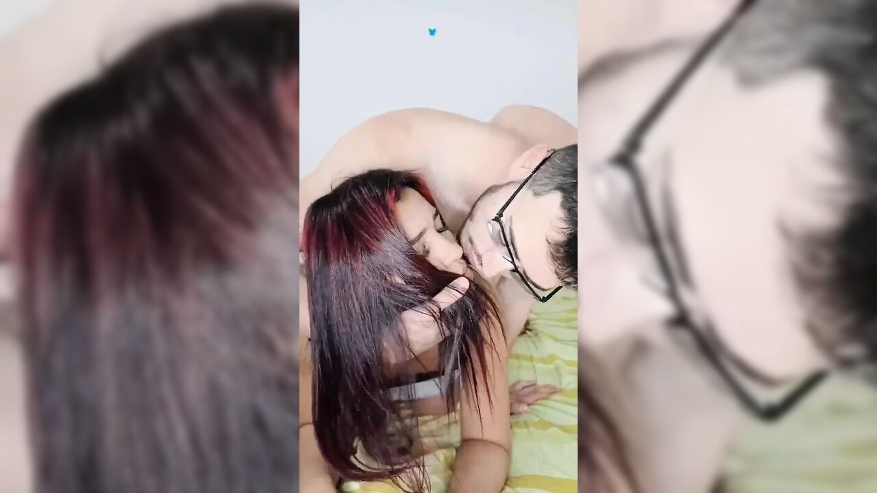 18 year old brunette big saggy tits from New York United States fucking her stepbrother's big dick hope