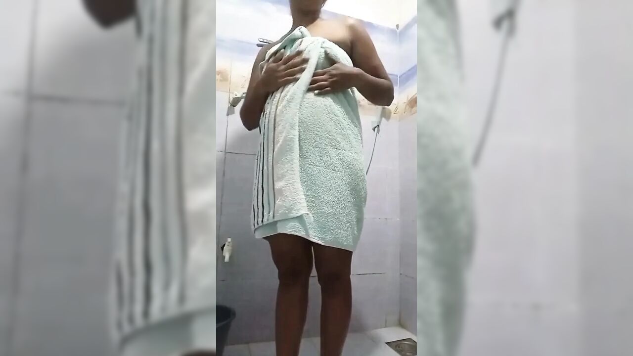 Sri lankan campus girl bathing