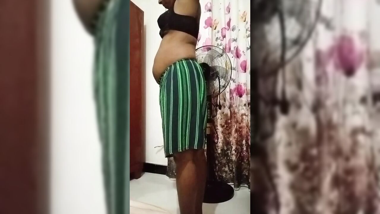 Sri lankan girl clothes undressing