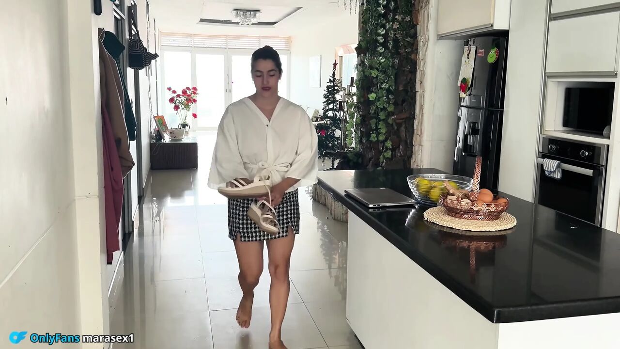 I Fuck My Friend's Psychologist While Fighting with My Cuckold Wife