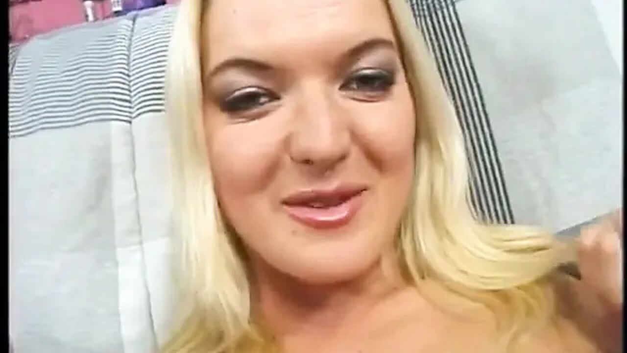Mega Hot Blonde Gets Her Asshole Drilled Hard