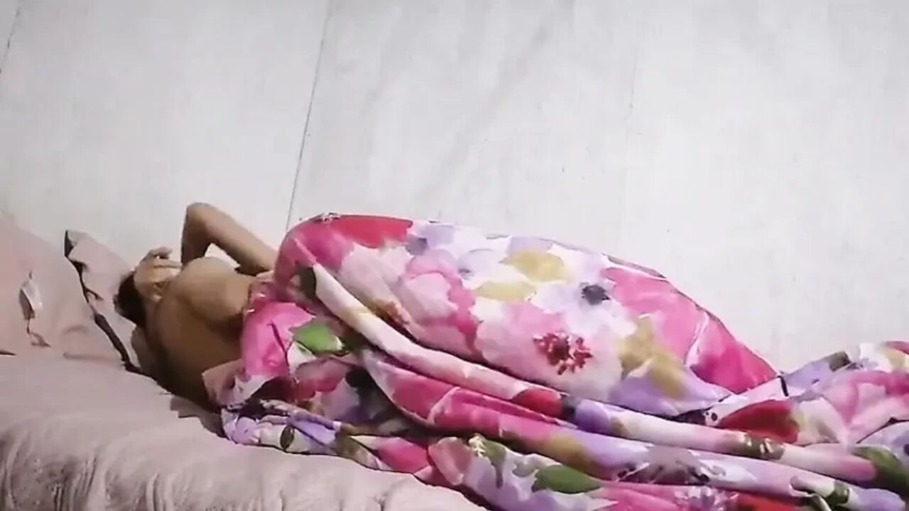 I Share a Bed with My Sweet Stepsis