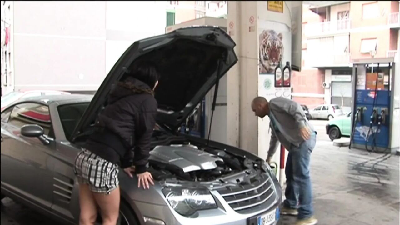 The Gas Station Attendant Has a Big Cock to Suck and He Destroys My Pussy