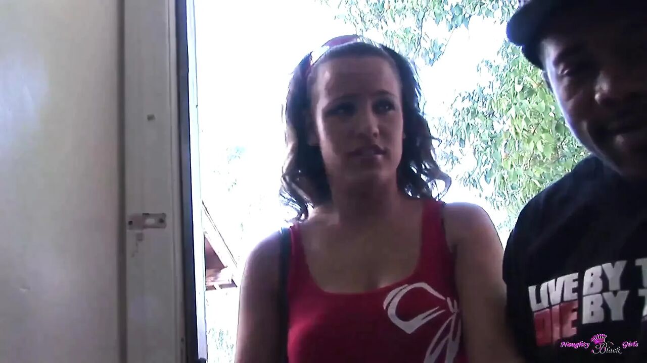 Bunny Stamp Girl Agrees to Pick up Without Realizing Who Her Big Natural Tits Attracted