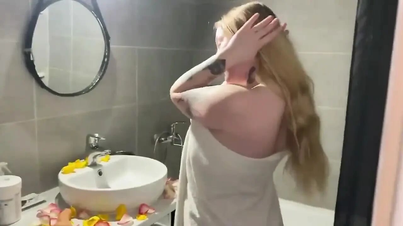 Valentine's Day! I Get an Orgasm From Toy Touch Honey!.