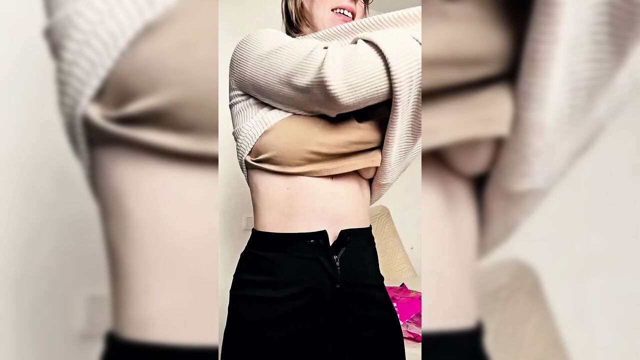 I Sit on the Biggest Sex Toy of 5kg