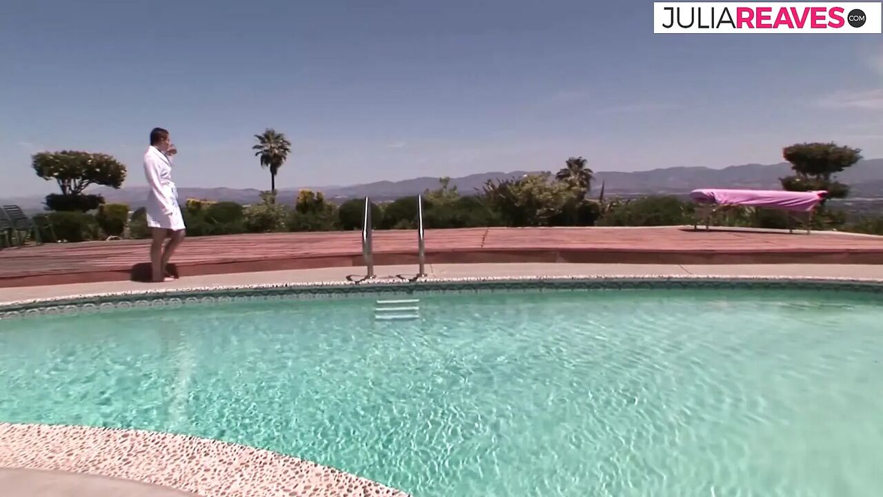 After the massage there is deep throat and hard fuck