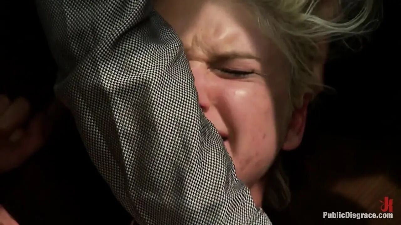 Tall Blonde Amateur Gets Fucked While Wearing Blackout Contact Lenses - She Can't See a Thing!!