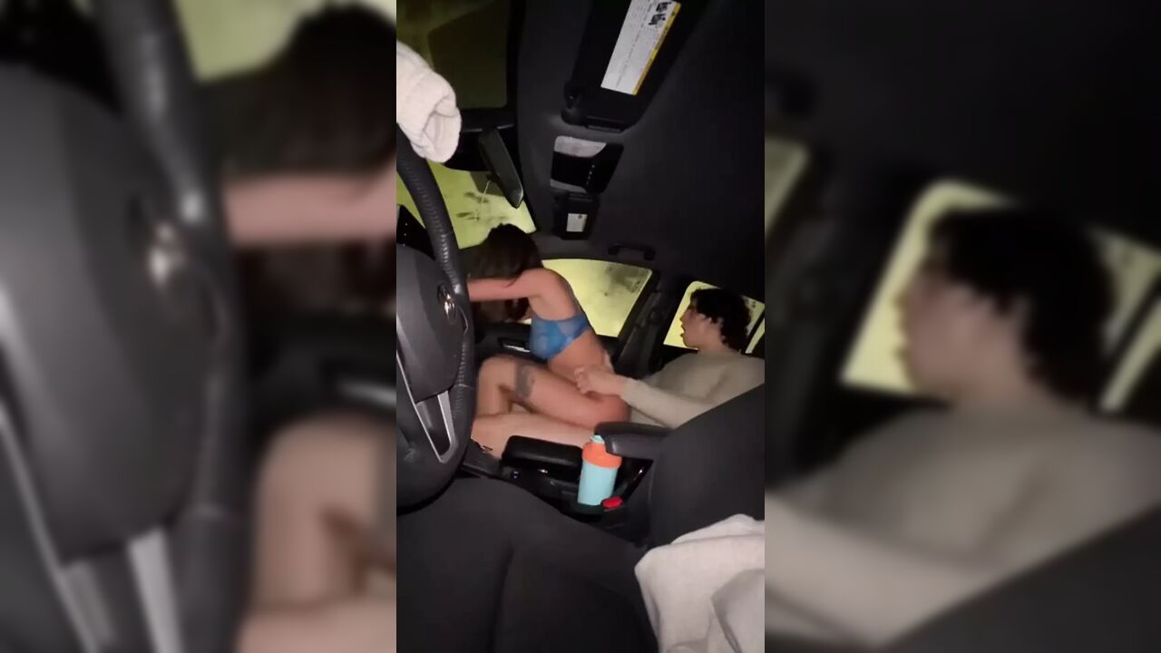Italian model loves getting fucked in the car