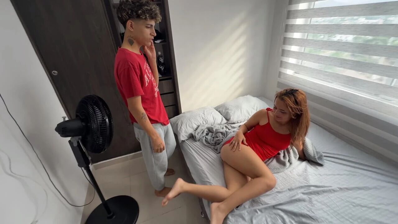 Deep-ass stepmom prepares a big surprise for her stepson. A HARD FUCK IN THE ASS.