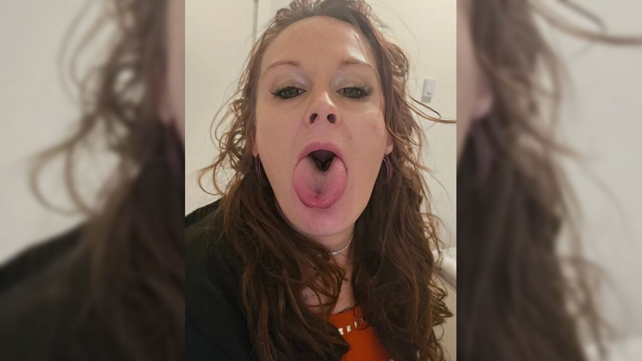 Finger my puss