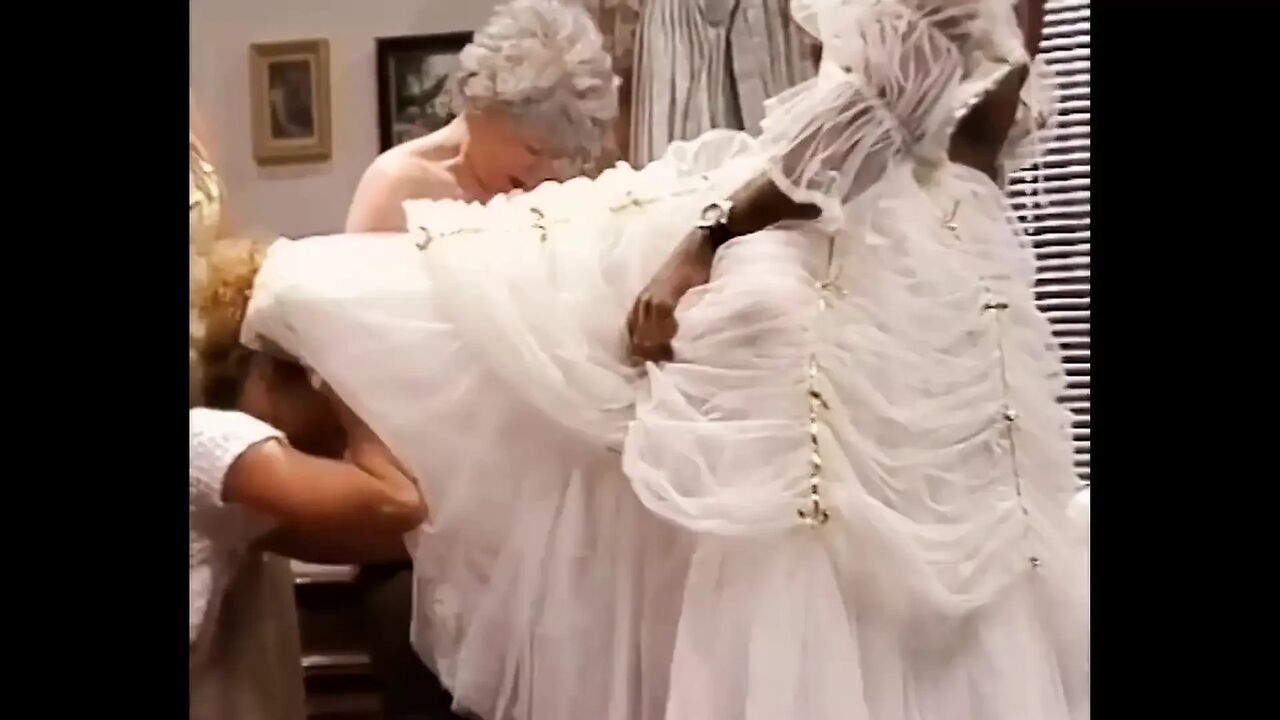 Vintage sluts getting fucked and pussy licked in orgy