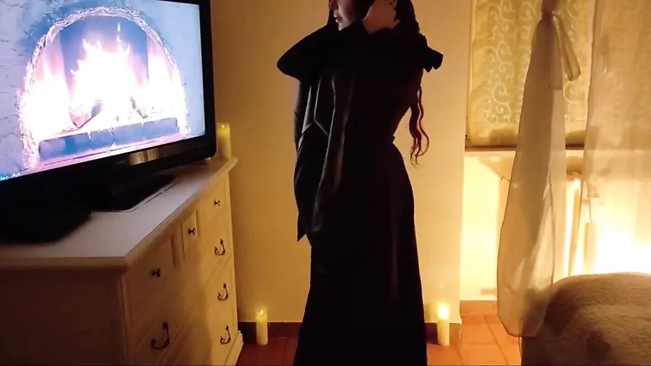 Cosplay Passion Lady Melisandre From "game of Thrones "as You've Never Seen Her Before
