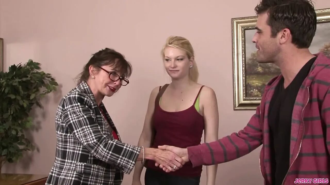 Amber's Diary Featuring Amber Sativa Ciara Blue
