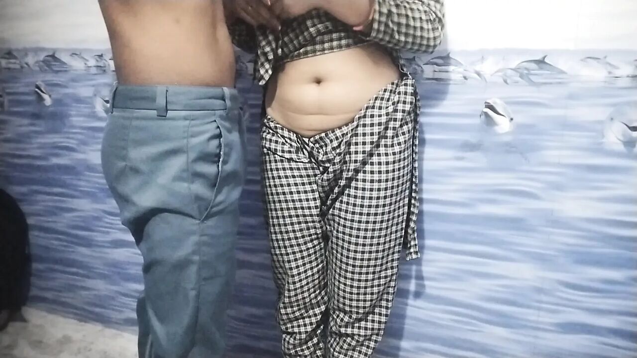 Indian girlfriend boyfriend hard fucking in bathroom
