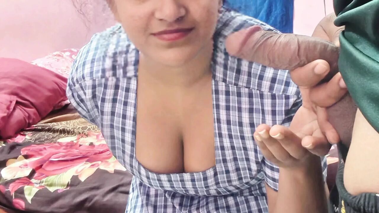 18+ Indian schoolgirl caught stepbrother jerking off with her nude photo in bathroom