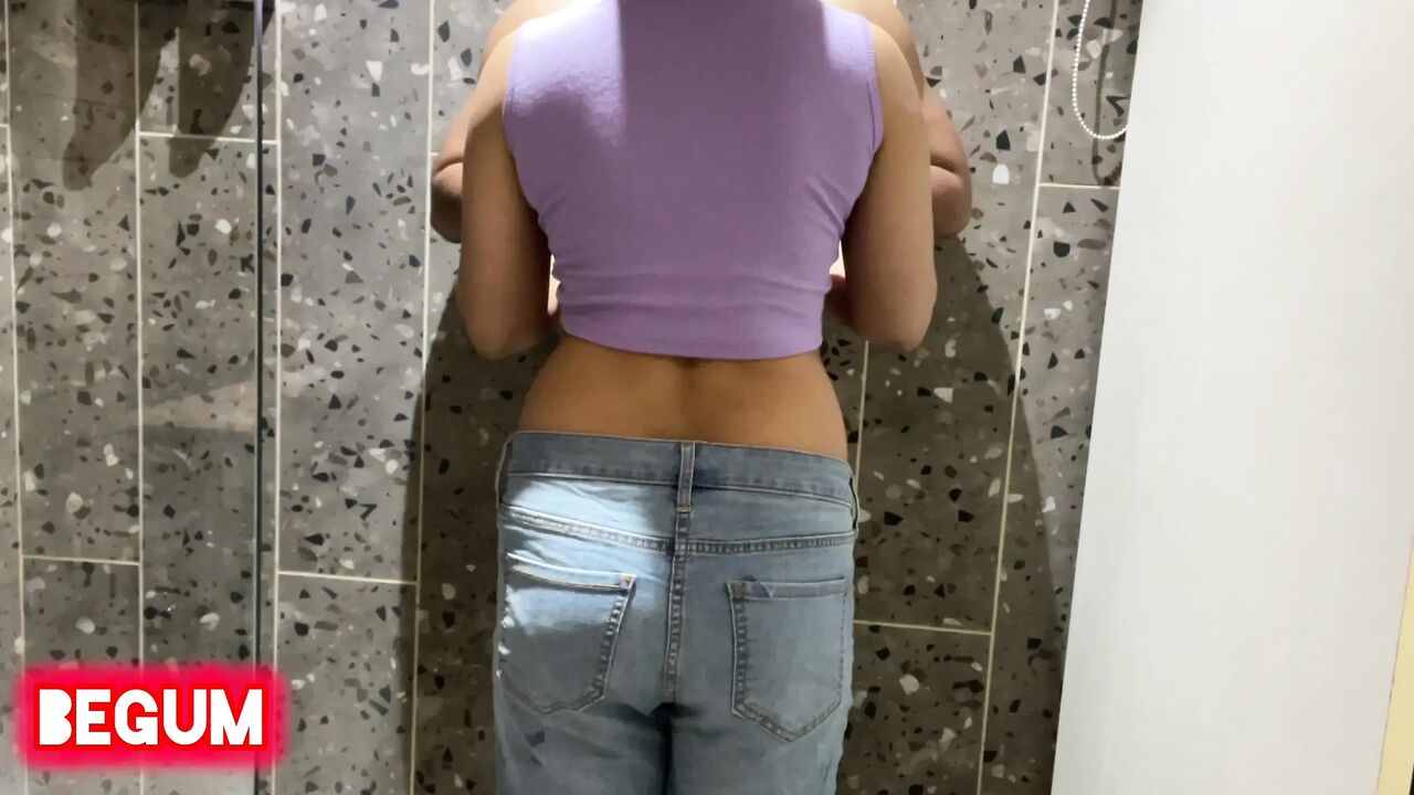 Stepbrother in Law Fucks Me in the Bathroom While Bathing