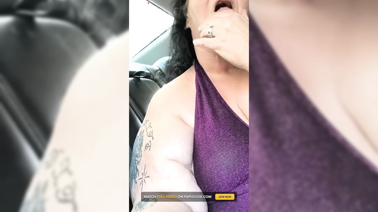 Like a Big Winner in Vegas Fucking in the Backseat Cumming