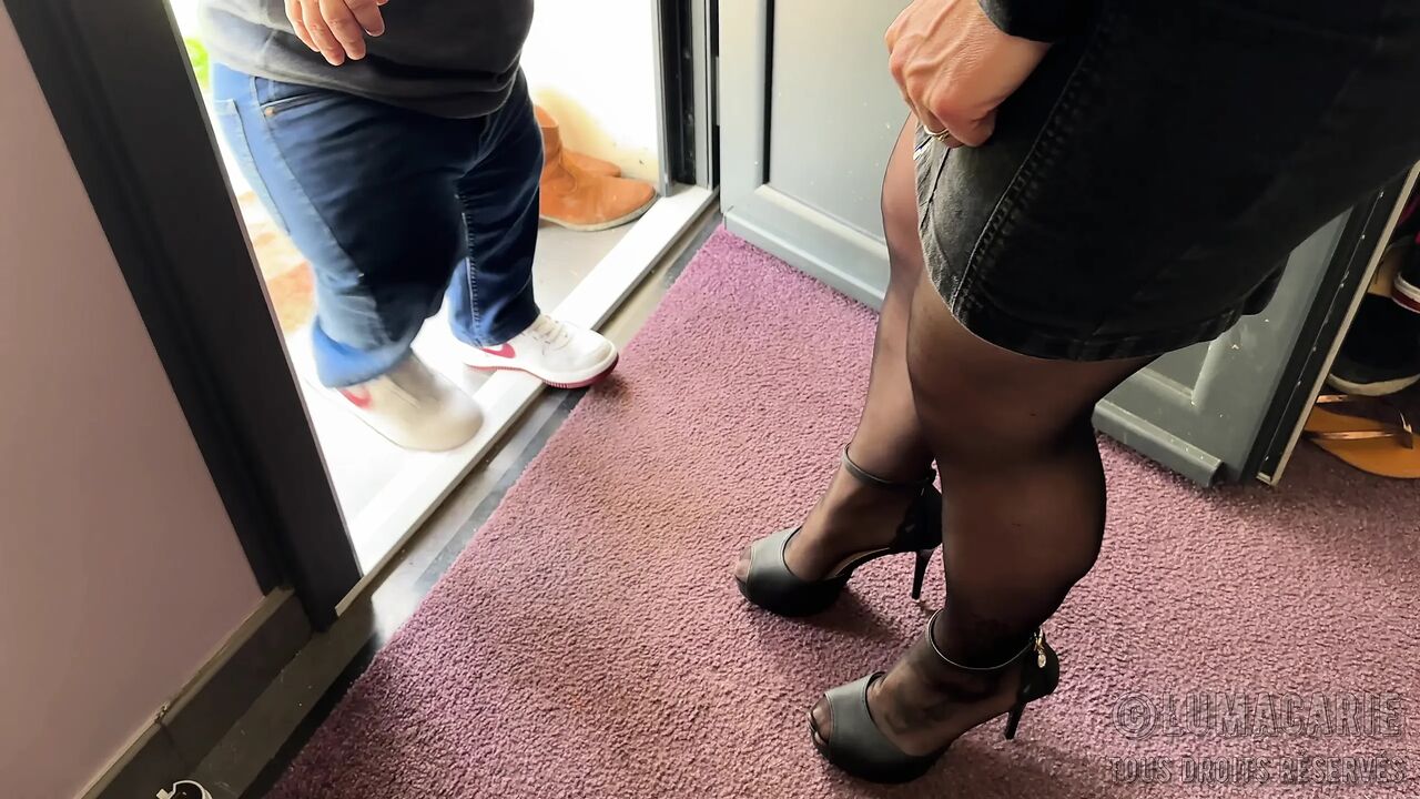 Marie Lumacarie Fucks with a Dwarf