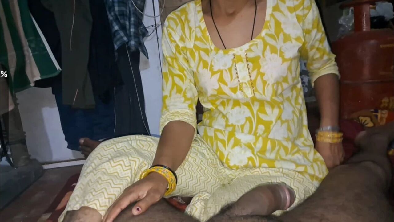 Desi Indian village girl sucking dick till cum in mouth