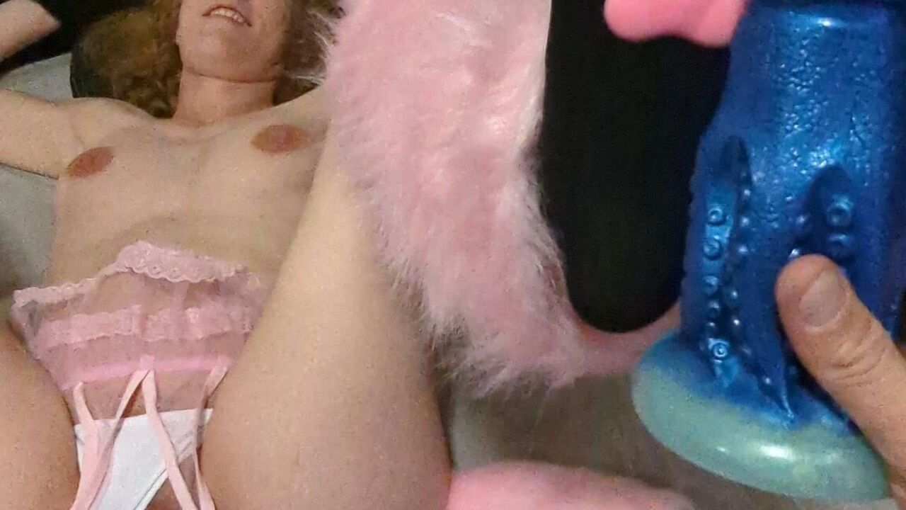 4K Pregnant MILF Kitty Creampied & Fucked with Giant Creature Dildo