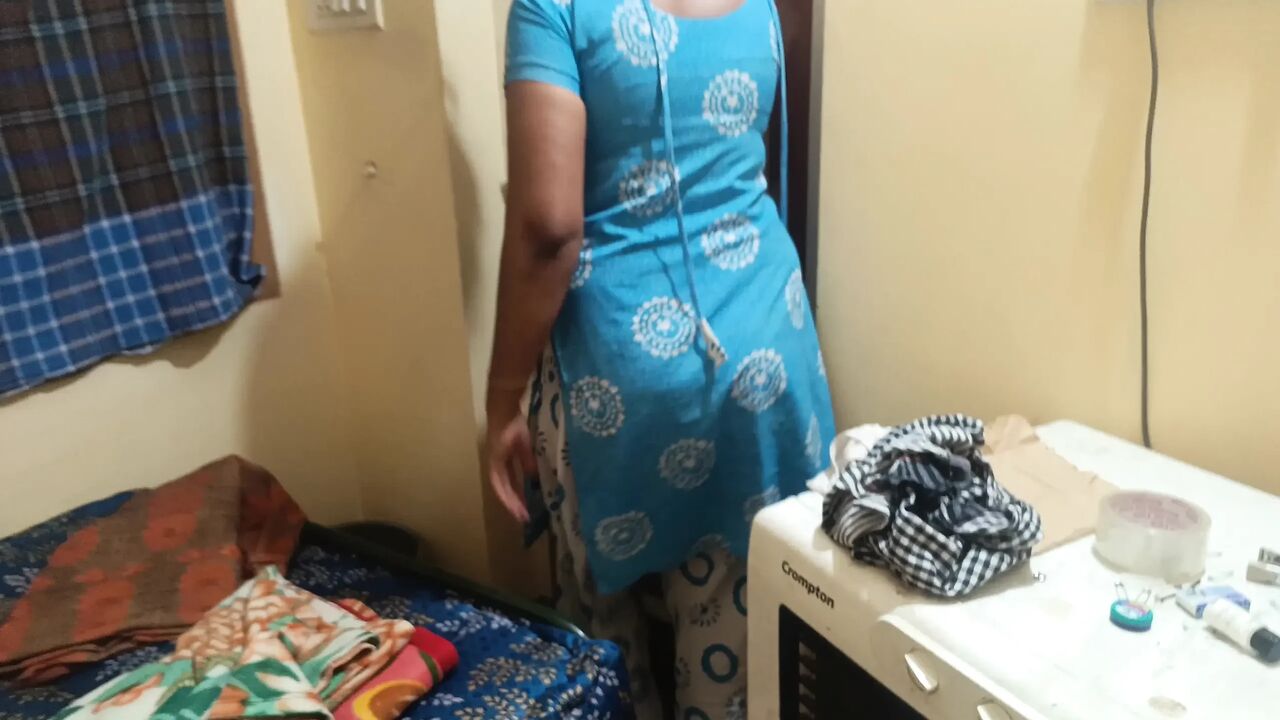 Hot structure Housewife bathing viral video