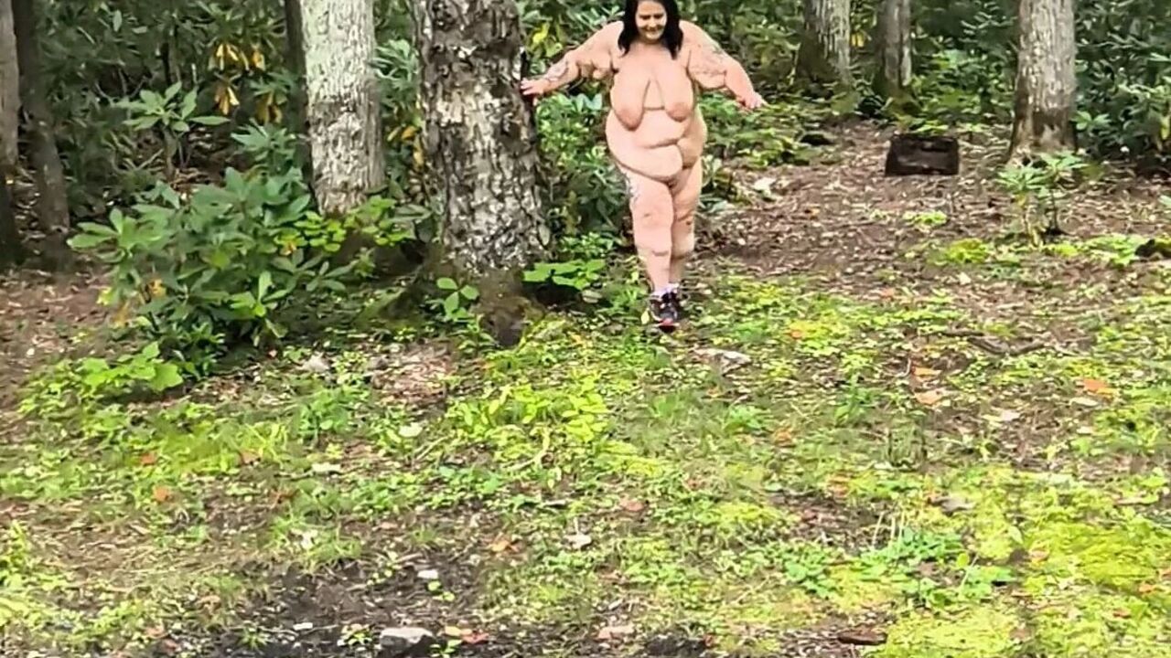 She's a Running Naked From the Horny Stranger Making Her Cumming