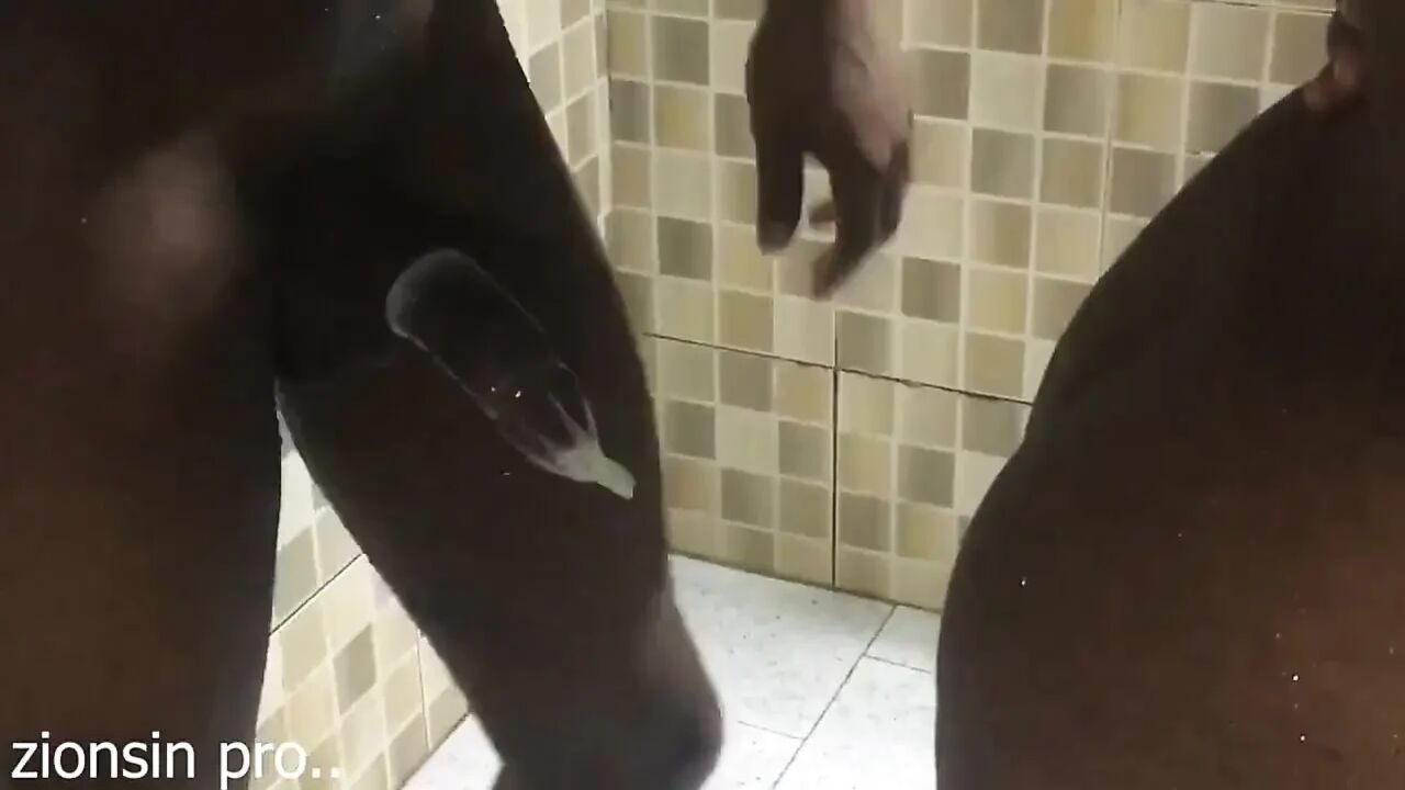 Fucking Ebony African Big Ass in the Bathroom