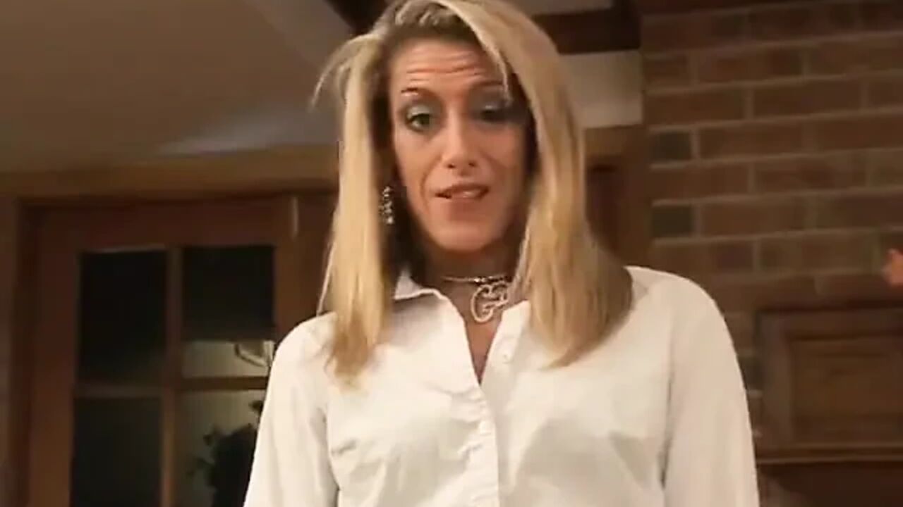 This milf is hot!