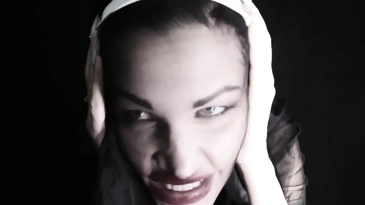 Diva del Tubo is a dark nun