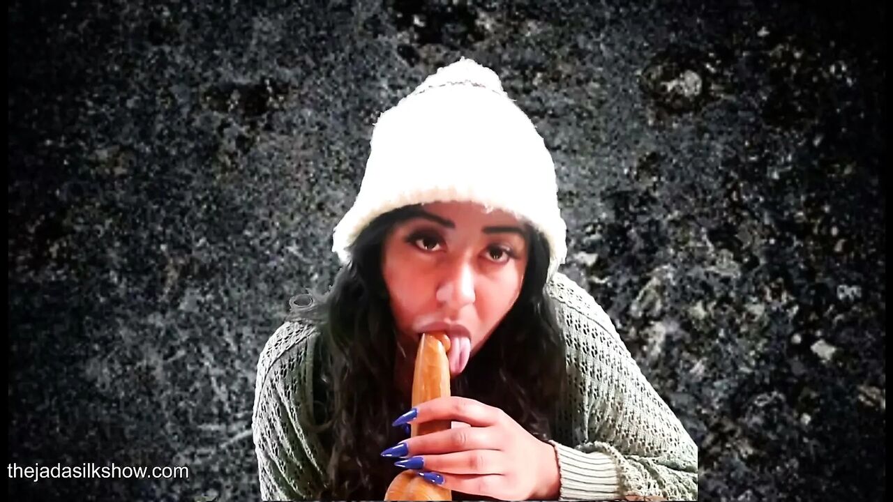 Jada Silk's oral grunge party