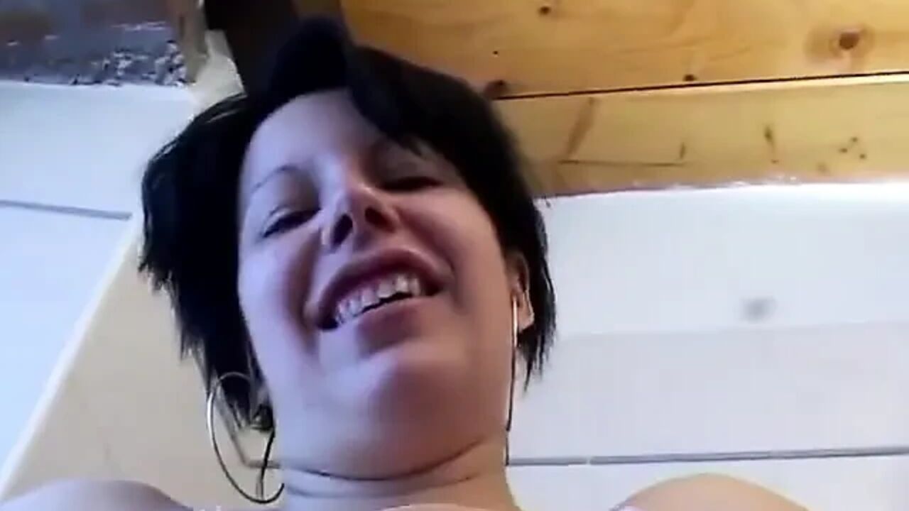 Chubby girl enjoys a dildo just before to be banged