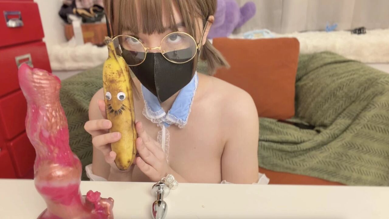Boo Opens BF’s Gift: Long Controllable BWC & Cums Hard