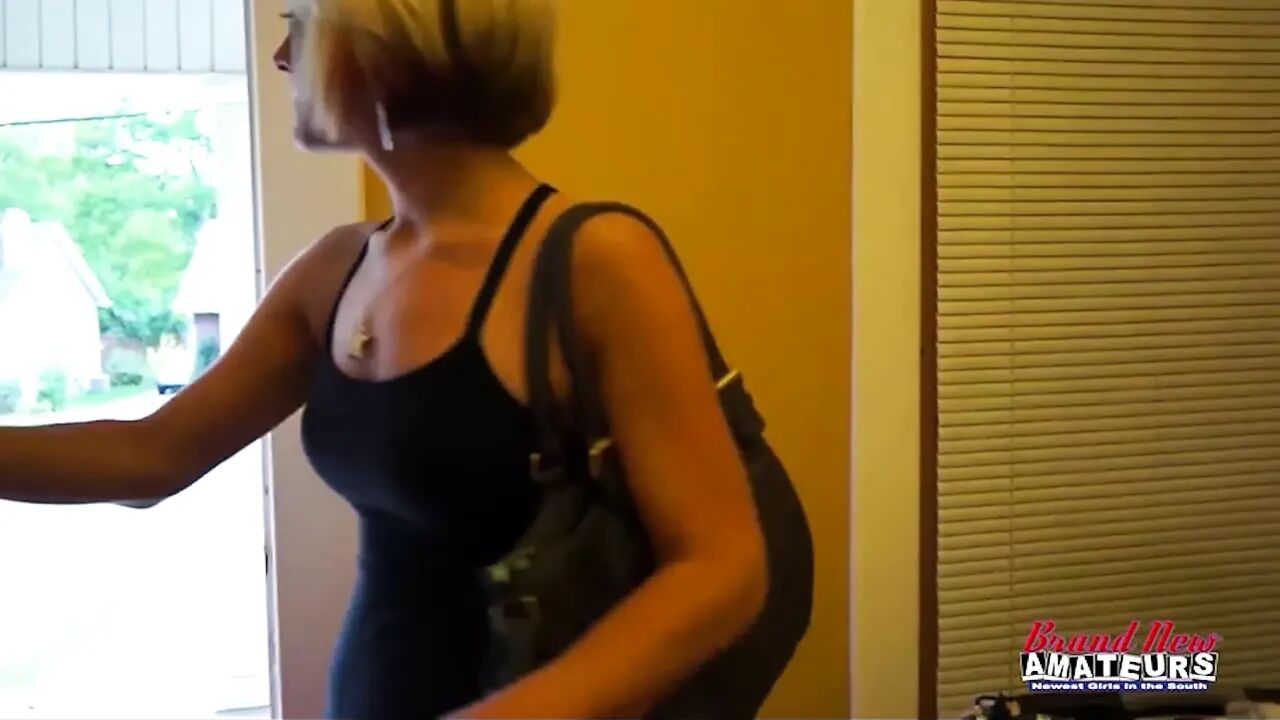 Blonde Next Door Raelyn Deepthroats A Dick And Gets Pounded To Do Laundry!