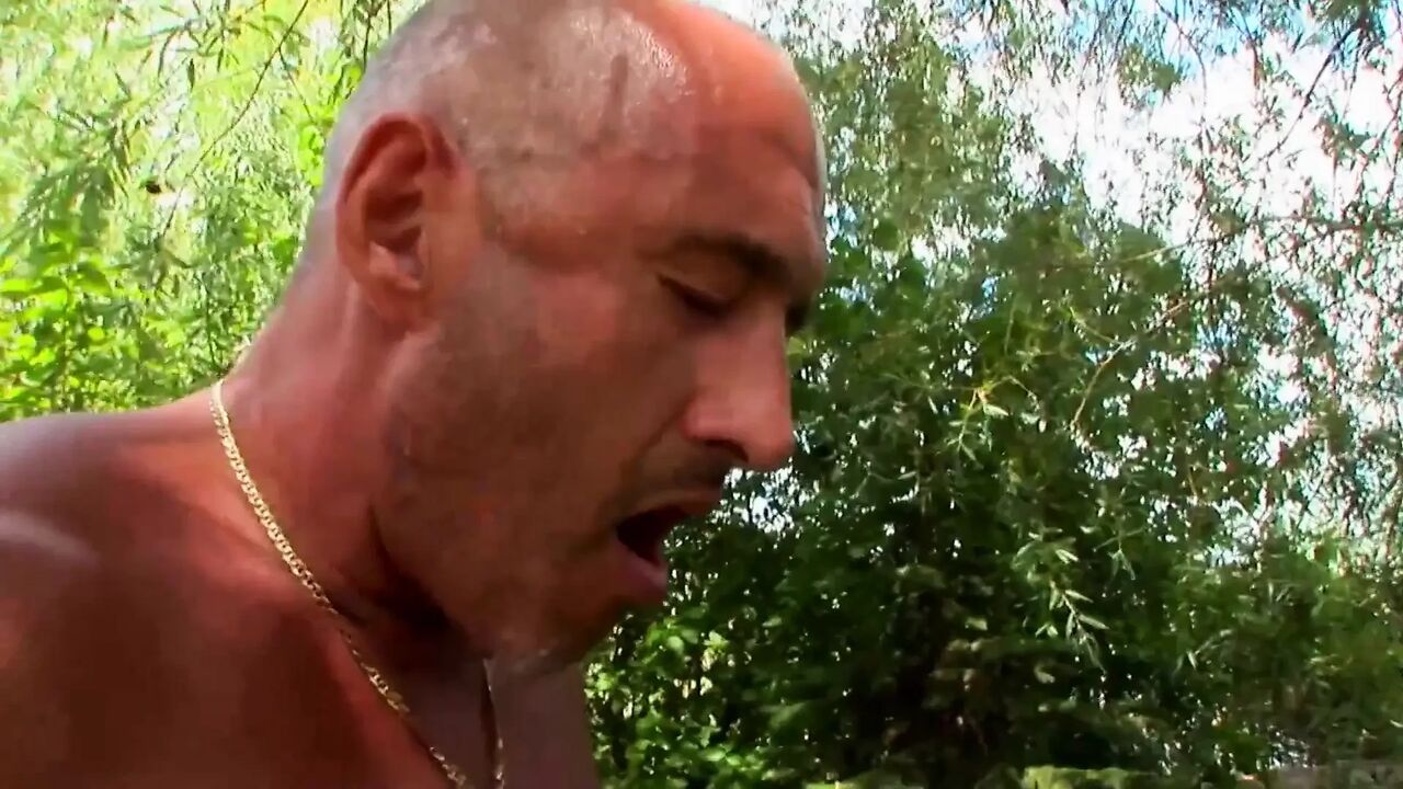The Tanned Pussies and the Hot Outdoor Sex
