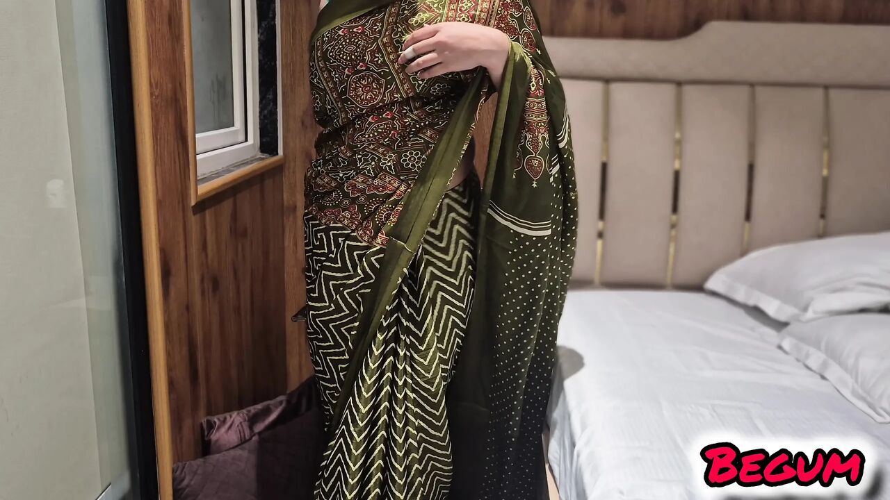 Desi Bhabhi Got Fucked From Behind While Chaging Clothes