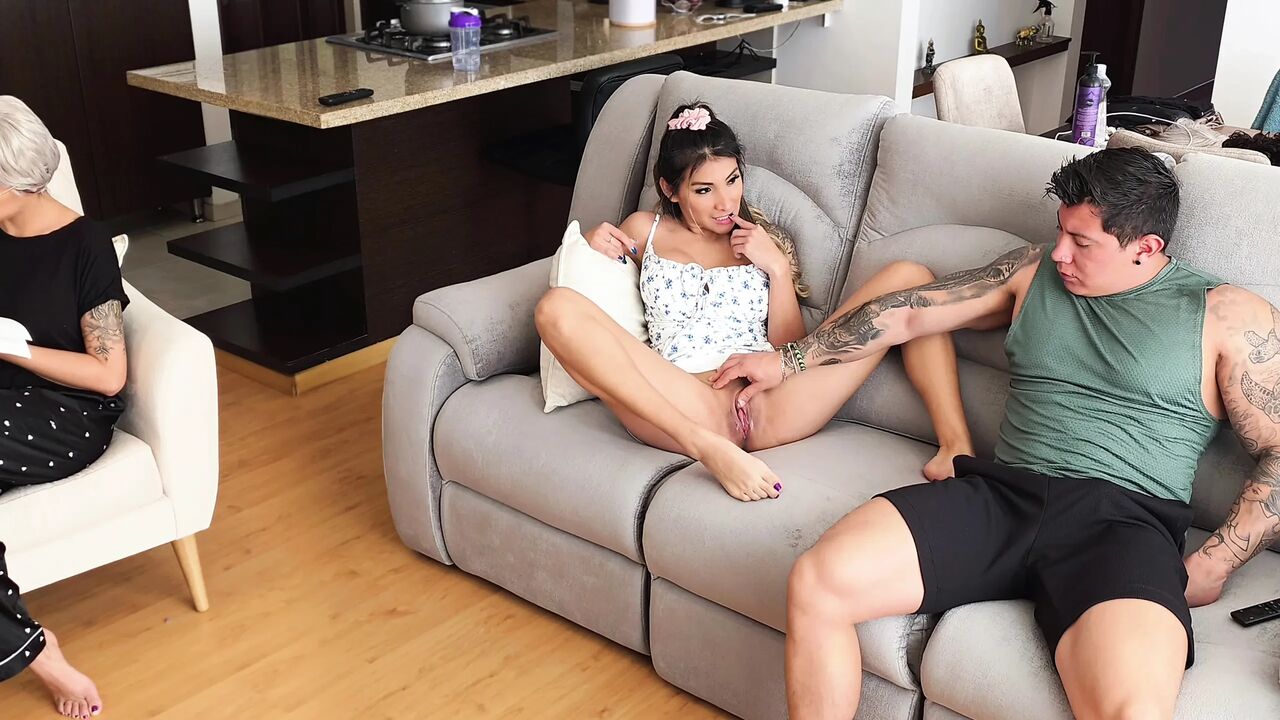 How naughty! He fucked his stepdaughter in front of his wife! He ejaculated on her!!