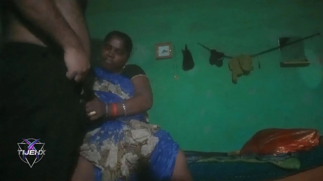 Big Ass Neighborhood Aunty Fucked & Pussy Licked