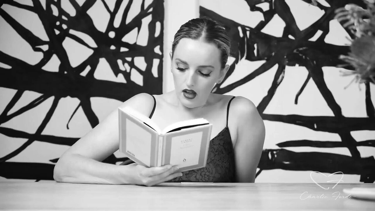 Ode to Hysterical Literature Featuring Charlie Forde, Amber Moore