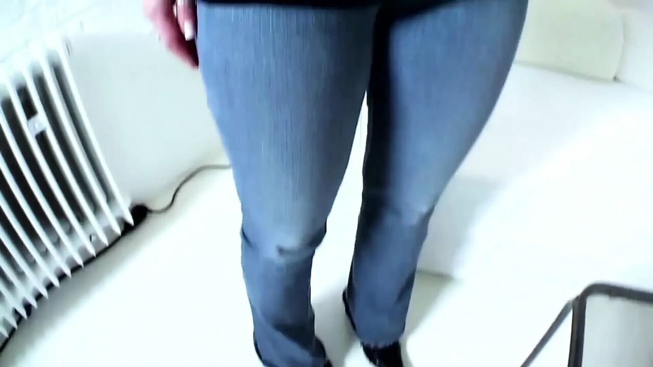 Short red hair pierced lady masturbates in a closeup video