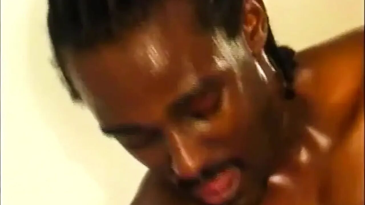 Black lesbians pussy licking pussy fucking threesome party