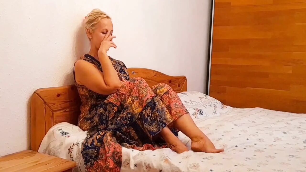 Amateur Blonde Mature Wife Enjoys Oral Sex