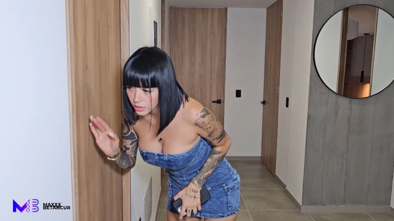 I fill my neighbor's pussy with cum in a public stairwell - Max Betancur & Luna Vitaler..